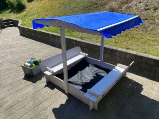 Overdækket sandkasse