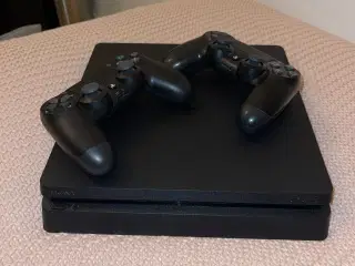 Playstation 4 slim