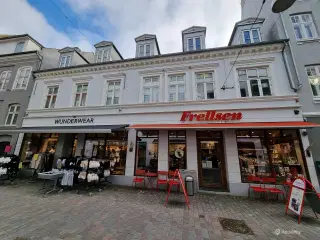 Investeringsejendomme i Viborg centrum sælges - 1. års forrentning 6.17%