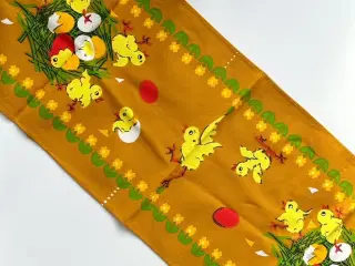 Karrygul retro påskeløber m tryk