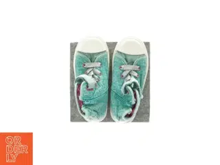 Sneakers fra Disney med Frost logo