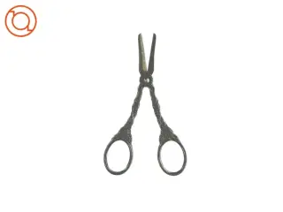 Saks fra Ukendt (str. LB: 13x6cm)