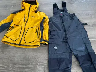 MUSTO sejltøj str S    buks(10-32)