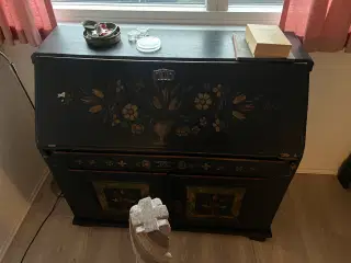 Chatol med en masse opbevaring