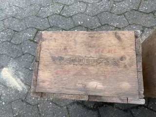 Gamle trækasser