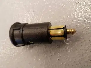 Henra tiptrailer ladestik