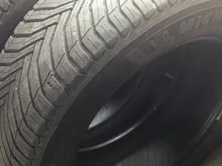 Michelin helårsdæk 18”Volvo xc40 plug/in el/benzin