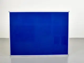 Blå opslagstavle 90 x 120 cm