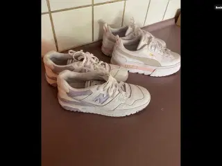 Pige / dame sportssko brugt en gang som nye sælges