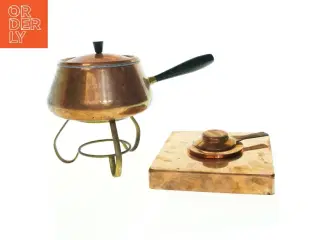 Gammelt messing fondue sæt (str. 20x18,5 og 17 x21 cm)