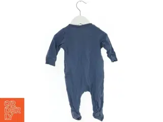 Baby heldragt med knapper fra H&M (str. 62)