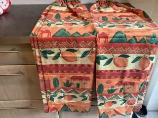 2x2 fag farverige gardiner det ene i bomuld