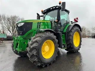 John Deere 6250R ULTIMATE  KUN 4000 TIMER OG NÆSTEN NYE DÆK!