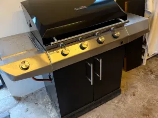 Grill stor model