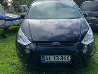 Ford s max fra 2010