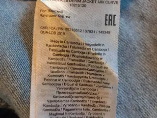 Cowboy jakke str 46 fra Vero Moda 