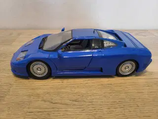 Modelbil: BUGATTI EB 110 1992.  Skala 1/18.