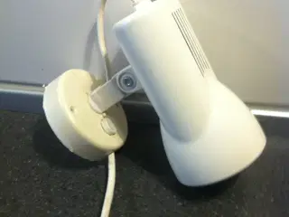 Væglampe med vip