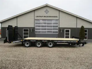 Tyrone 27TLL med kombi bremser, både luft og hydrauliske bremser. Affjedret træk og affjedret aksler. Med hydrauliske ramper og værktøjskasse