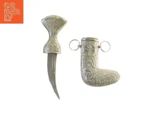Traditionel dekoreret dolk med skede (str. 19 cm)