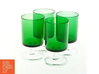 Grønne glas på fod (str. H 9,5 cm, ø 5 cm)