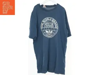 Blå Adidas T-shirt med logo fra Adidas (str. 176)