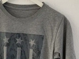T-shirt str.152