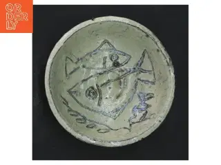 Lille dekorativ skål med fiskemotiv (str. Ø 10 cm)