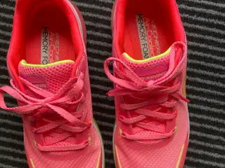 Skechers sko som nye 