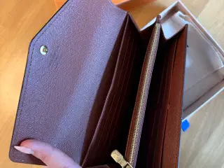LOUIS VUITTON Sarah Wallet