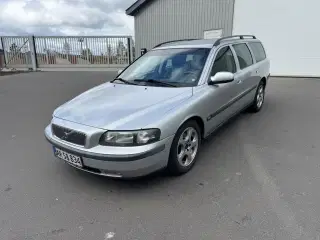 Volvo V70 2,4