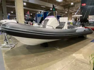 Grand G650 med DEMOMOTOR Yamaha F130 til OMGÅENDE LEVERING