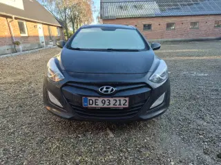 Hyundai i30 Blue