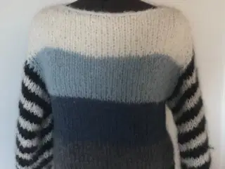 Miami inspireret håndstrikket sweater