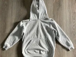 Grå hoodie i str. 140 fra Fruit of the Loom