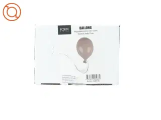 Rosa Ballon porcelæn vægdekoration fra Form Living (str. 9 x 8 x 13 cm)