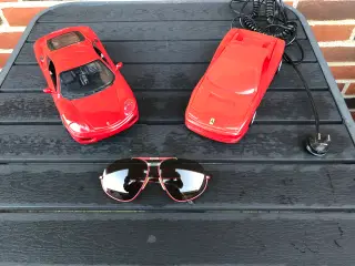 Ferrari bil.1/18 - væg telefon - og solbriller