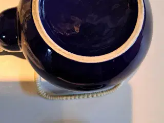 Tekande i mørk blå porcelæn 