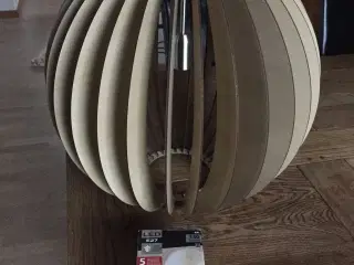 Ny lampe sælges