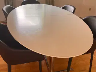 Spisebord med tilægsplader hvidt med metal stel
