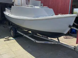 Motorbåd med ninni diesel 14hk