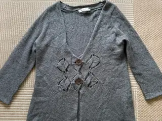 Zizzi grå strikcardigan str M 46-48.