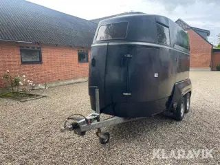 Heste trailer Mustang Camp-let allround