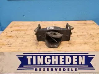 Massey Ferguson 8690 Hitch 3798867M91