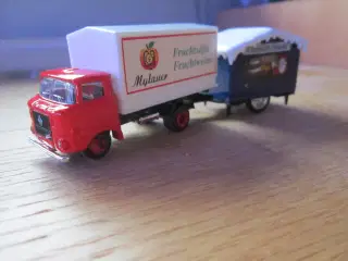 Lastbil med trailer
