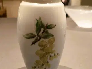 B&G (Bing & Grøndahl) 62/254 porcelænsvase 