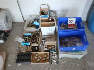 Stort parti låse, beslag m.m.