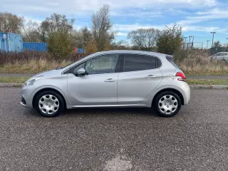 Peugeot 208 hdi - 1 ejer - 121700 km
