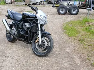 Yamaha FZ 400 Fazer