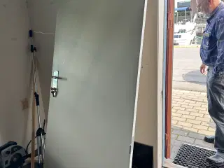 Branddør komplet uden karm 